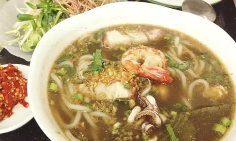10 món ăn Sài Gòn cứ đi xa lại nhớ