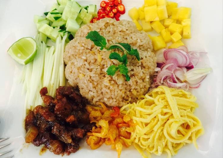 Cách làm cơm chiên mắm ruốc tuyệt ngon