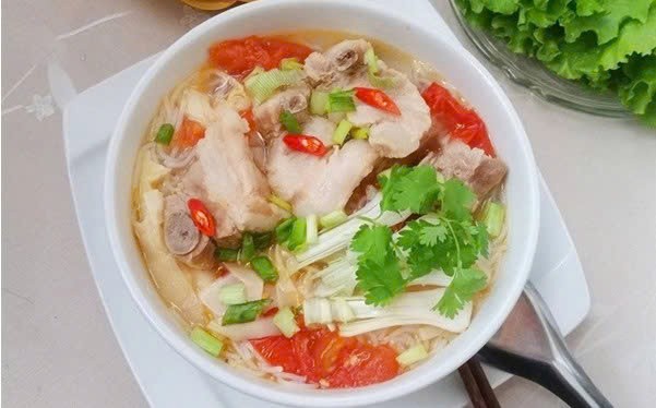Bún sườn sấu chua cho bữa sáng đậm đà