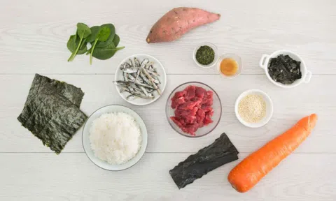 Cách làm cơm nắm thịt bò cho bữa sáng tiện lợi mà đầy đủ dưỡng chất