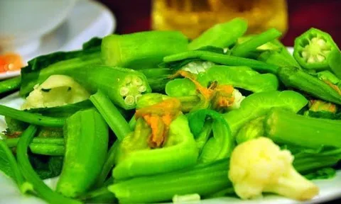 Mẹo luộc rau củ quả giữ trọn dinh dưỡng, màu vẫn xanh non
