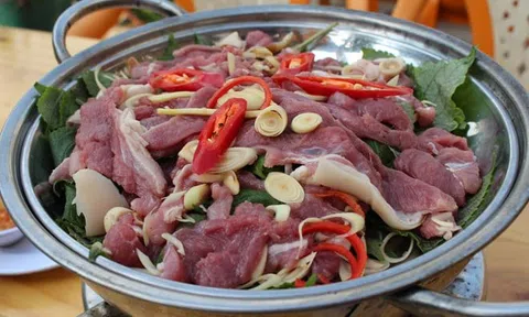 Cách làm bò hấp tía tô ăn là nghiền