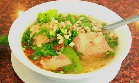 Bí quyết làm hủ tiếu sườn mọc ngon từ nước ngọt từ xương