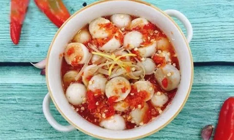 Làm cà pháo muối chua ngọt giòn ngon chiều lòng người lớn tuổi