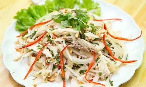 Cách nộm gà chua ngọt giòn ngon, chống ngán sau Tết