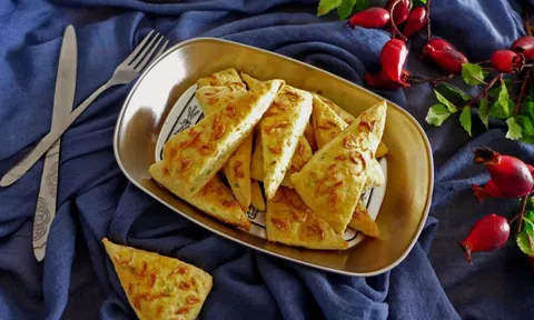 Khéo tay làm bánh tôm cho bé ngon hơn ngoài hàng