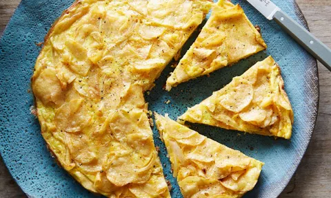 Cách làm món Tortilla - trứng đúc khoai tây kiểu Tây Ban Nha