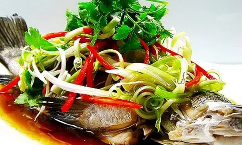 Mẹo làm cá song hấp xì dầu không bị tanh, hấp dẫn hơn nhà hàng