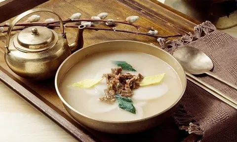 Cách làm canh bánh gáo Hàn Quốc thơm ngon, chuẩn vị