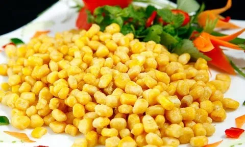 Cách làm ngô chiên thơm ngon, giòn tan, vàng xuộm