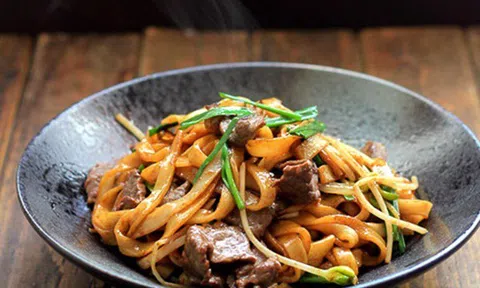 Cuối tuần làm phở bò xào ngon bất bại đổi vị cho cả nhà