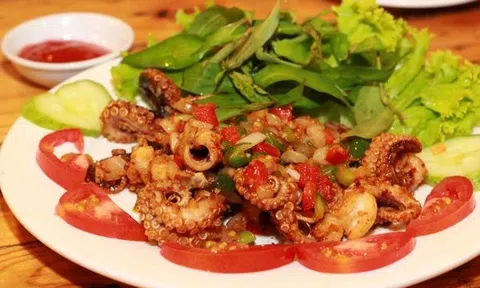 Cách làm món bạch tuộc xào sả ớt không nồng cho ngày đông