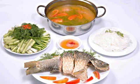 Cách làm lẩu cá chép giòn thơm ngon, đậm vị