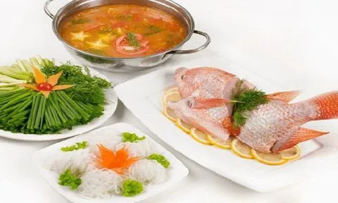 Ra mắt mẹ chồng ấn tượng với món lẩu cá diêu hồng kiểu Thái