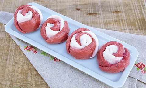 Trổ tài làm bánh bao hoa hồng nhìn là mê
