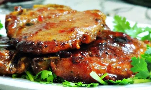 Cách làm sườn cốt lết chiên sả ớt vét sạch nồi cơm