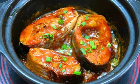 Cách làm cá basa kho tộ đậm vị, đưa cơm
