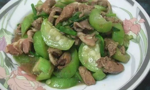 Cách làm mướp hương xào tim đậm vị, vét sạch nồi cơm