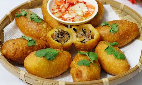 Bật mí công thức làm bánh rán mặn ấm bụng ngày đông