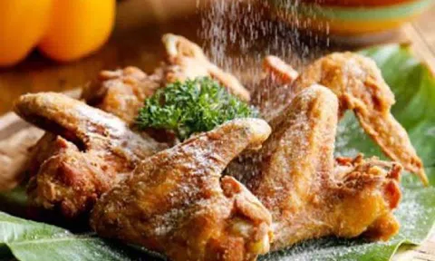 Cách làm cánh gà rang muối đơn giản, giòn rụm cực hấp dẫn