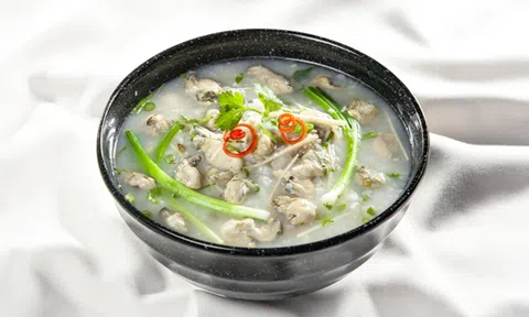 Công thức làm cháo hàu đậu xanh giàu dinh dưỡng cho người đang ốm