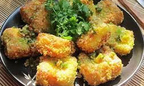 Cách làm món đậu phụ chiên trứng muối đơn giản nhưng bắt mắt