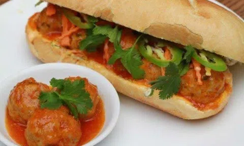 Cách làm bánh mì xíu mại lạ miệng mà vẫn ngon - bổ - rẻ cho bữa sáng