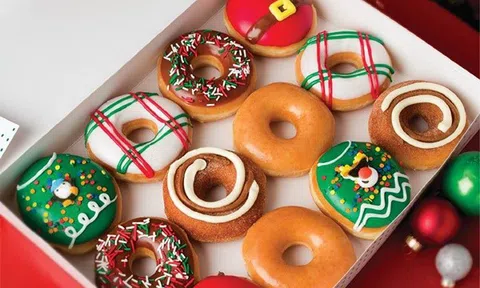 Ngọt ngào với chiếc bánh Donut nhiều màu sắc, kích thích vị giác