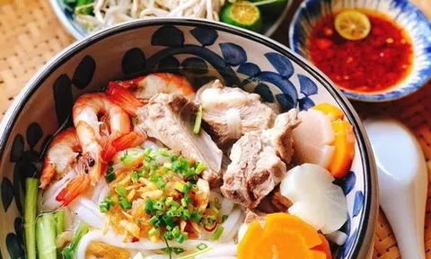 Cách nấu bánh canh sườn heo cho bữa sáng cuối tuần