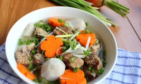 Thời tiết hanh hao, làm ngay món canh khoai sọ nấu sườn chiêu đãi cả nhà
