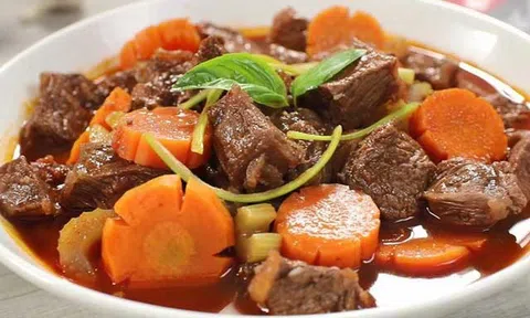 Bí quyết làm món thịt bò hầm khoai tây đổi vị cho cả nhà