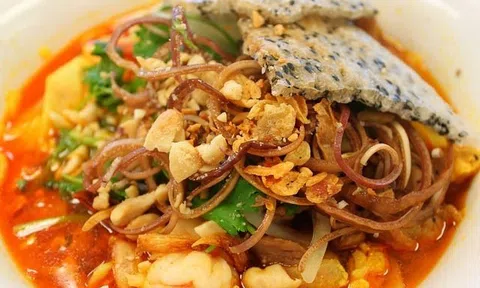 Cách nấu mì Quảng tôm thịt tại nhà thơm ngon, đơn giản nhất