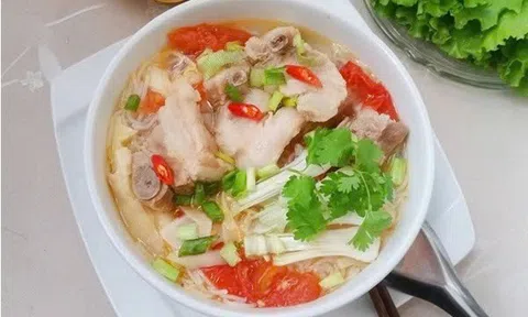 Bún sườn sấu chua cho bữa sáng đậm đà