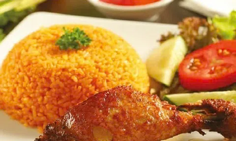 Cách làm cơm đùi gà xối mỡ: Da giòn, thịt thơm, không dính dầu