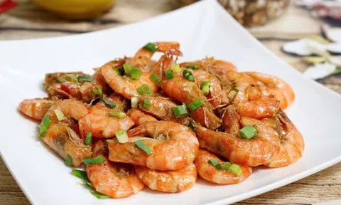 Cách làm tôm rim nước dừa thơm nức mũi