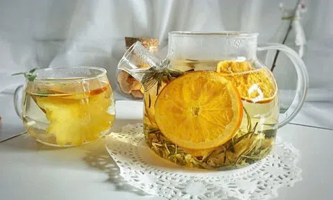 Tự tay làm detox trái cây giúp dưỡng da căng mịn cho chị em