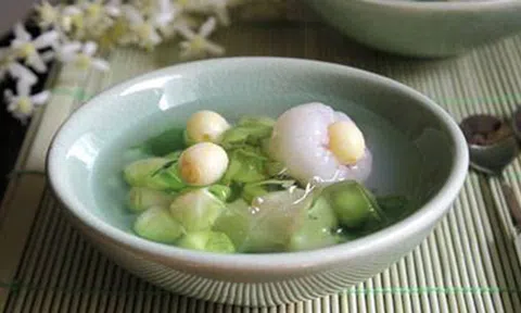 Mát lạnh ngày hè với chè vải hạt sen