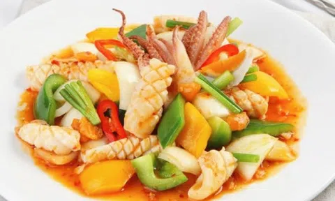 Cách làm món mực xào chua ngọt thơm ngon hấp dẫn