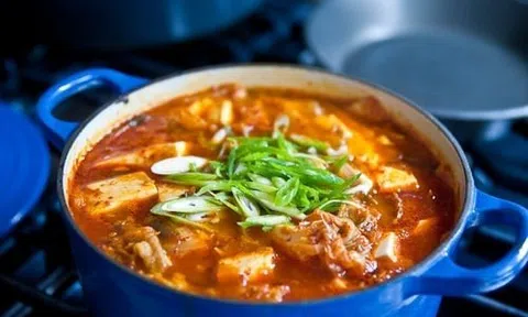 Cách nấu canh kim chi thơm ngon đúng vị Hàn Quốc