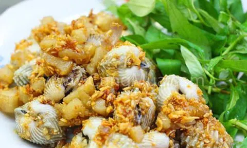 Cách làm sò huyết xào bơ tỏi thơm cho ngày se lạnh