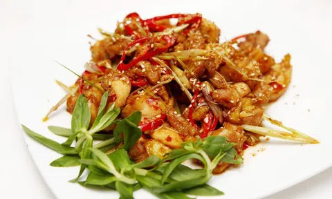 Cách làm món thịt gà chọi xào lăn lai rai ngày cuối tuần