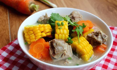 Cách làm canh bắp hầm xương heo bổ dưỡng cho ngày hè nóng nực