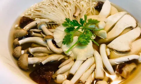 Nắng nóng, làm ngay món canh nấm thanh mát bổ dưỡng chiêu đãi cả nhà