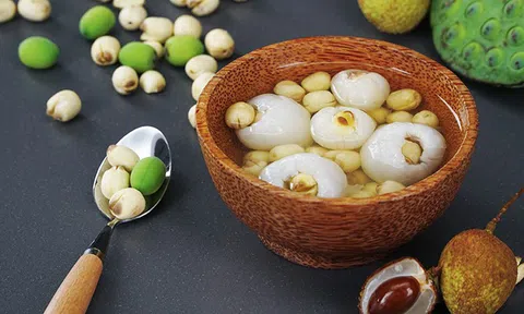 Cách nấu chè vải hạt sen thơm ngon mát lạnh