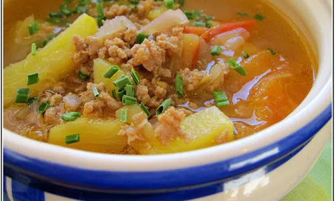 Mẹo nấu canh chua thịt băm thơm ngon, không bị ngán