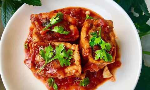 Cách làm đậu phụ nhồi thịt sốt cà chua đậm đà đưa cơm