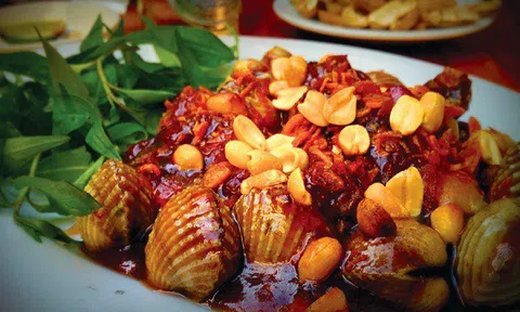 Cách làm món sò huyết xào me chua ngọt