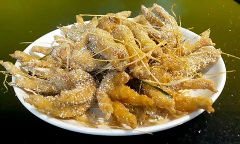 Chân gà rang ruối giòn rụm lai rai ngày mát trời