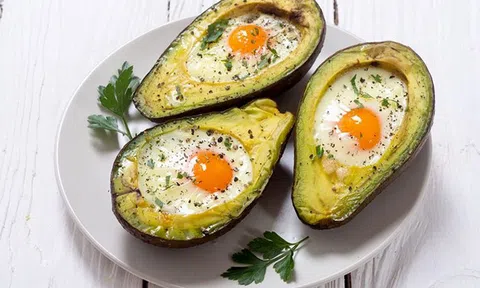 Làm bơ nướng trứng bằng nồi chiên không dầu ngon ngậy, thơm lừng