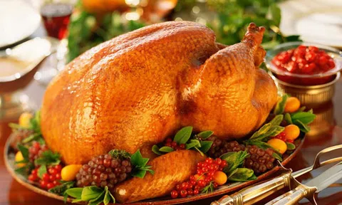 Gà tây đút lò cho bữa tiệc Giáng sinh ấm cúng, ngon miệng